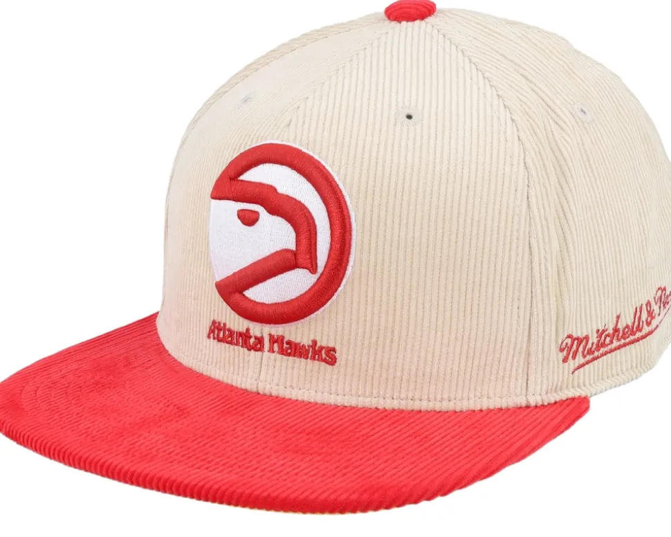 Atlanta Hawks Team Cord Off White/Red Fitted - Mitchell & Ness
