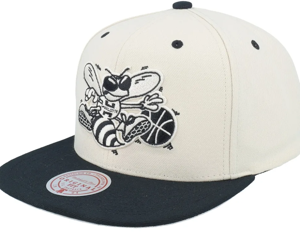 Charlotte Hornets Evergreen Cream Off White/Black Snapback - Mitchell & Ness
