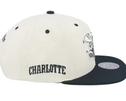 Charlotte Hornets Evergreen Cream Off White/Black Snapback - Mitchell & Ness