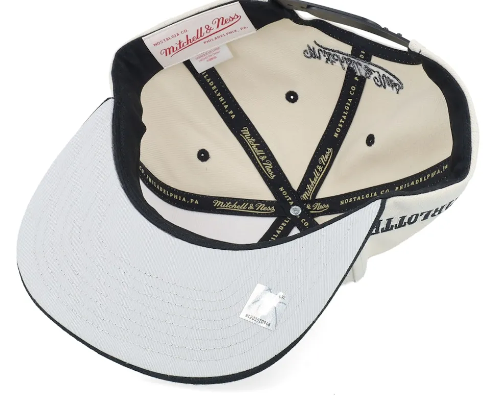 Charlotte Hornets Evergreen Cream Off White/Black Snapback - Mitchell & Ness