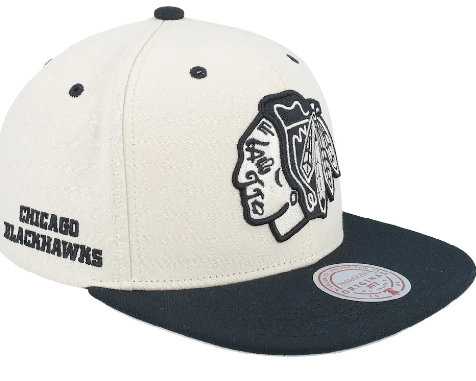 Chicago Blackhawks Evergreen Cream Black Hwc Off White/Black Snapback - Mitchell & Ness