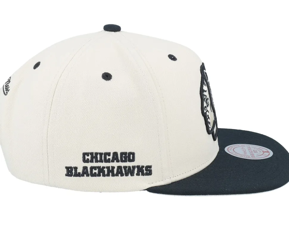 Chicago Blackhawks Evergreen Cream Black Hwc Off White/Black Snapback - Mitchell & Ness
