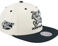 Chicago Blackhawks Evergreen Cream Black Hwc Off White/Black Snapback - Mitchell & Ness