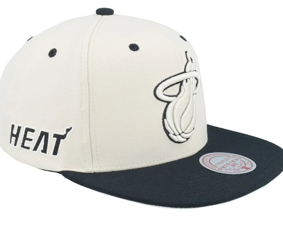 Chicago Blackhawks Evergreen Cream Black Hwc Off White/Black Snapback - Mitchell & Ness