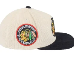 Chicago Blackhawks Team Cord Off White/Black Snapback - Mitchell & Ness