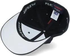 3D Maple Leaf Black Flexfit - Wild Spirit