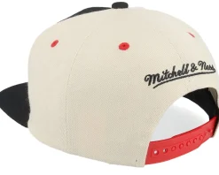 Detroit Red Wings Pop Panel Off White/Black Snapback - Mitchell & Ness
