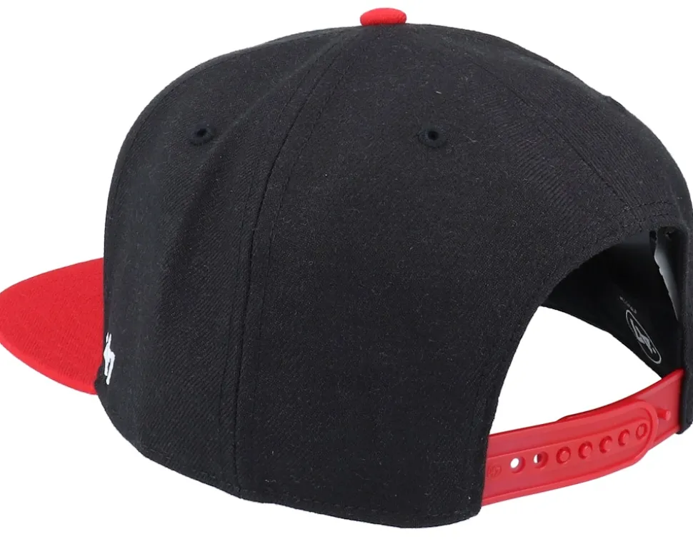 Hatstore Exclusive x Winnipeg Jets Sure Shot Two Tone Captain Black/Red Snapback - 47 Brand