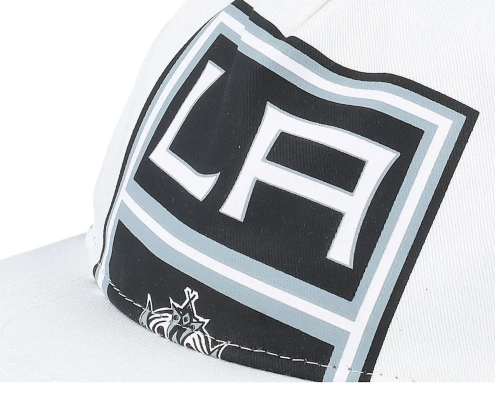 Los Angeles Kings In Your Face Deadstock White Snapback - Mitchell & Ness