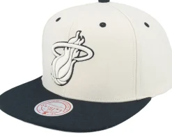 Miami Heat Evergreen Cream Black Hwc Off White/Black Snapback - Mitchell & Ness