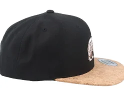 Mountains Bear Patch Black/Cork Snapback - Iconic