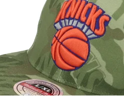 New York Knicks Tonal Camo Stretch Green Camo Fitted - Mitchell & Ness