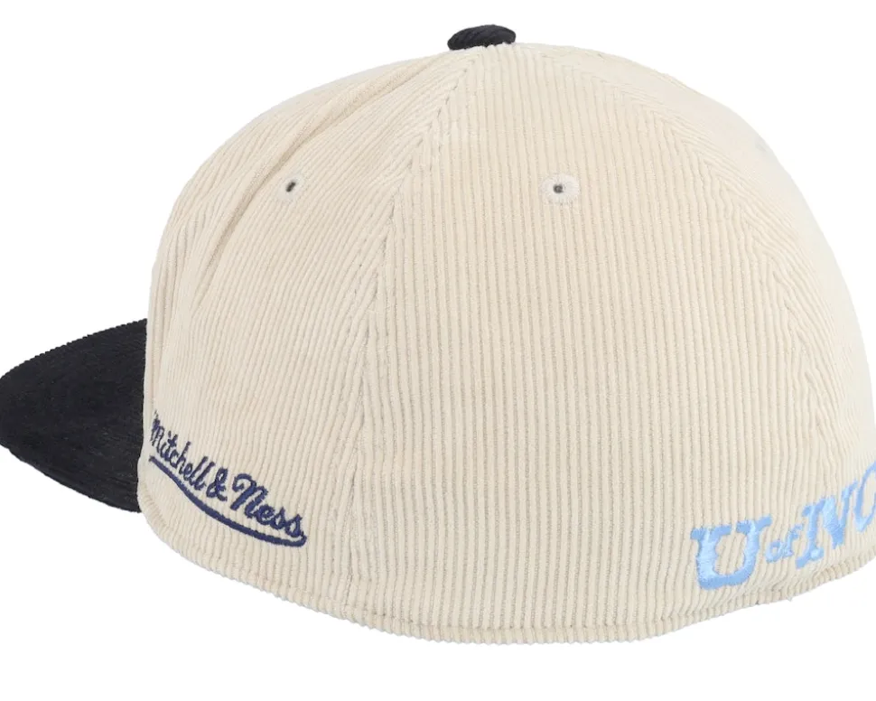 North Carolina Tar Heels Team Cord Off White/Black Fitted - Mitchell & Ness
