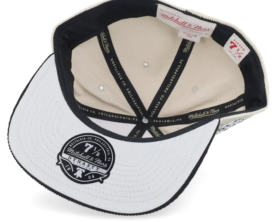 North Carolina Tar Heels Team Cord Off White/Black Fitted - Mitchell & Ness