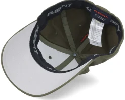 Small Mountain Black/Olive Flexfit - Wild Spirit