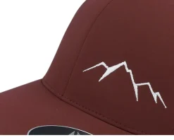 Small Mountain Delta Maroon Flexfit - Wild Spirit