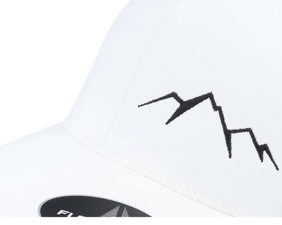 Small Mountain Delta White Flexfit - Wild Spirit