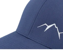 Small Mountain White/Navy Flexfit - Wild Spirit