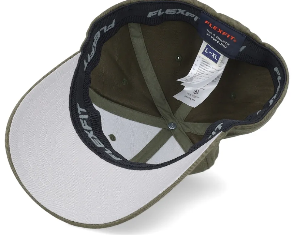 Small Mountain White/Olive Flexfit - Wild Spirit