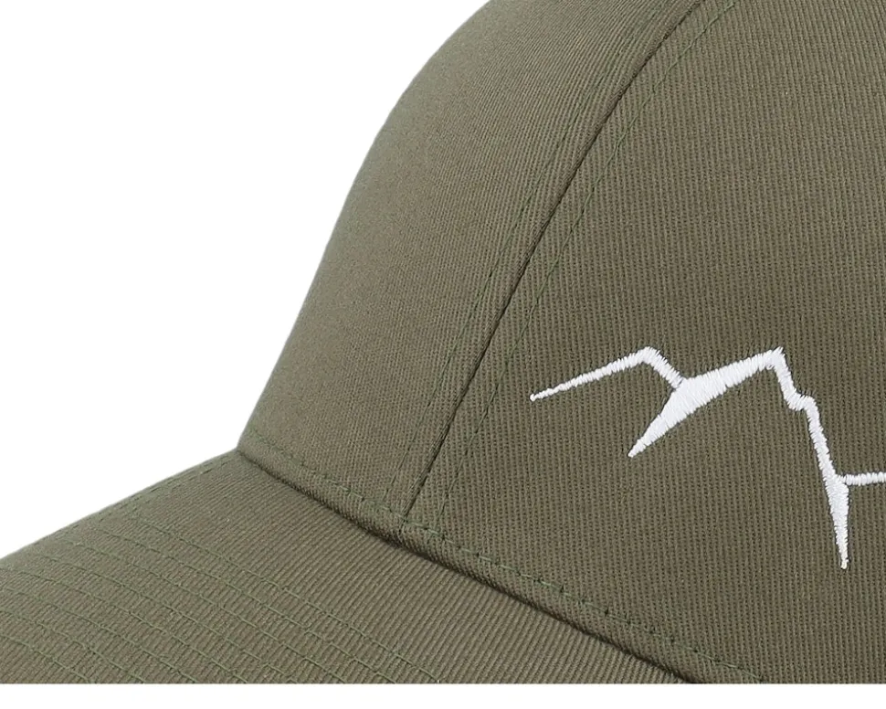 Small Mountain White/Olive Flexfit - Wild Spirit