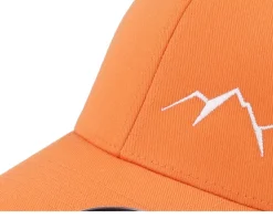 Small Mountain White/Orange Flexfit - Wild Spirit