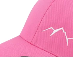 Small Mountain White/Pink Flexfit - Wild Spirit