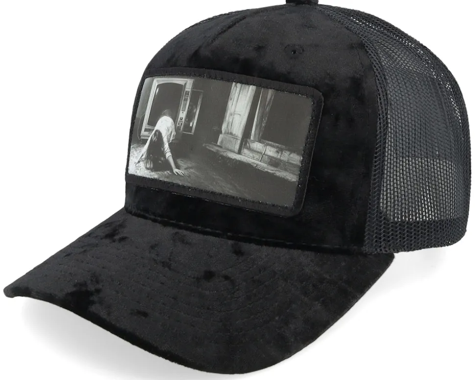 Tv Broken Velvet Black/Black A-frame Trucker - Scenes