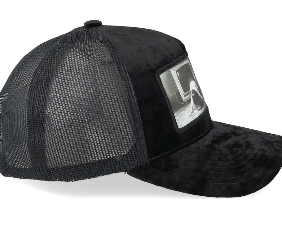 Tv Broken Velvet Black/Black A-frame Trucker - Scenes