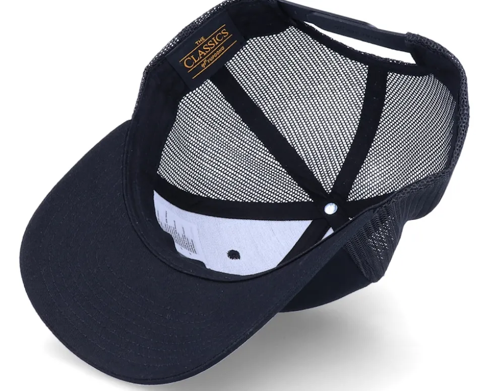 Wild Cat Color Black Trucker - Iconic