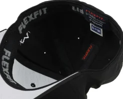 Yin & Yang Black/White Flexfit - Iconic